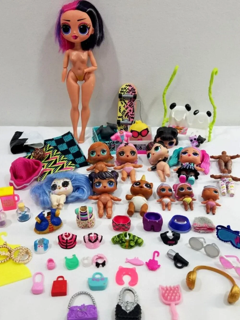 LOL Surprise Dolls & Accessories Lot of 50+ pieces Outfits Shoes Bags skateboard